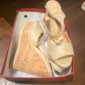 6inch platform t-strap wedges